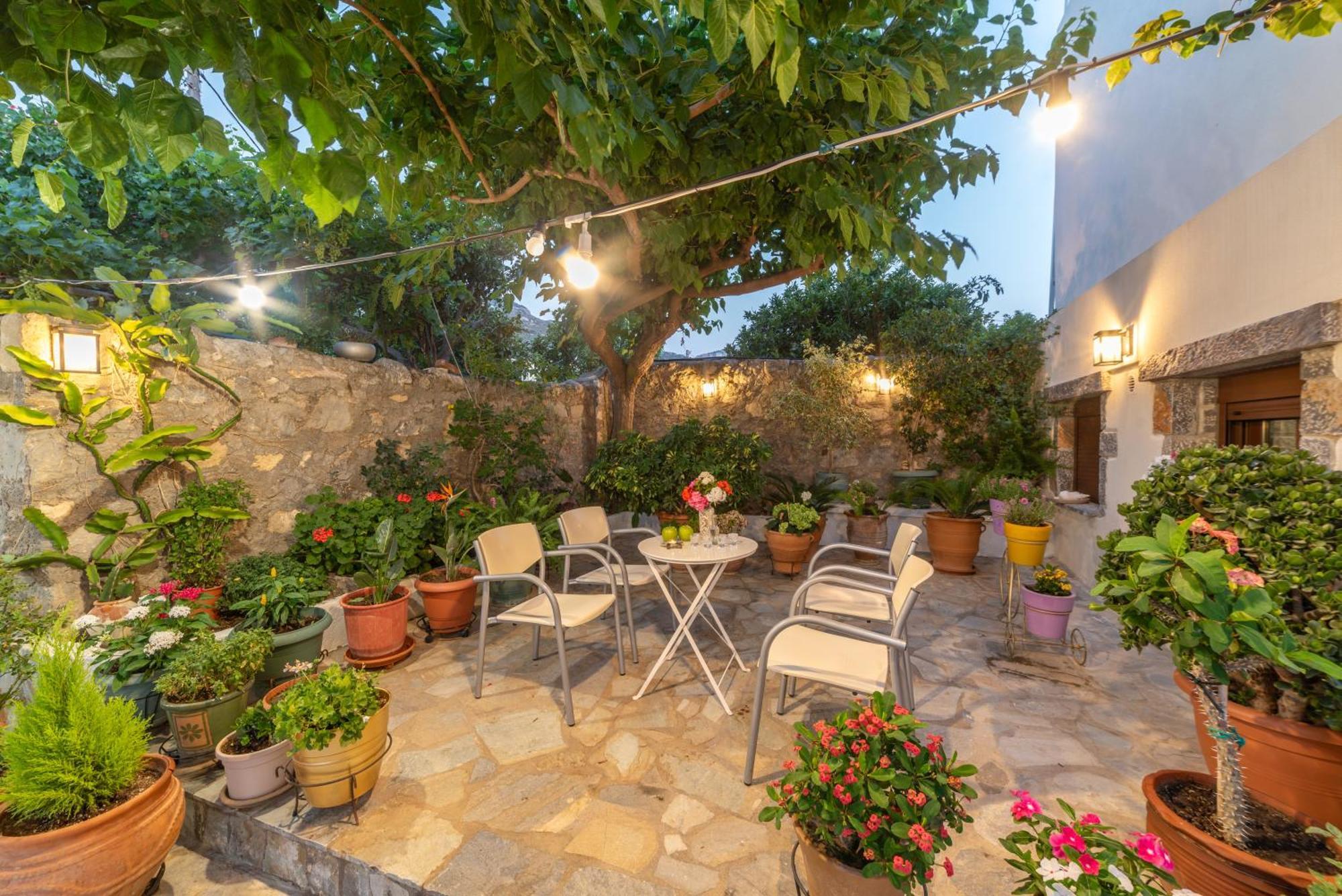Kounenos House إسترو المظهر الخارجي الصورة